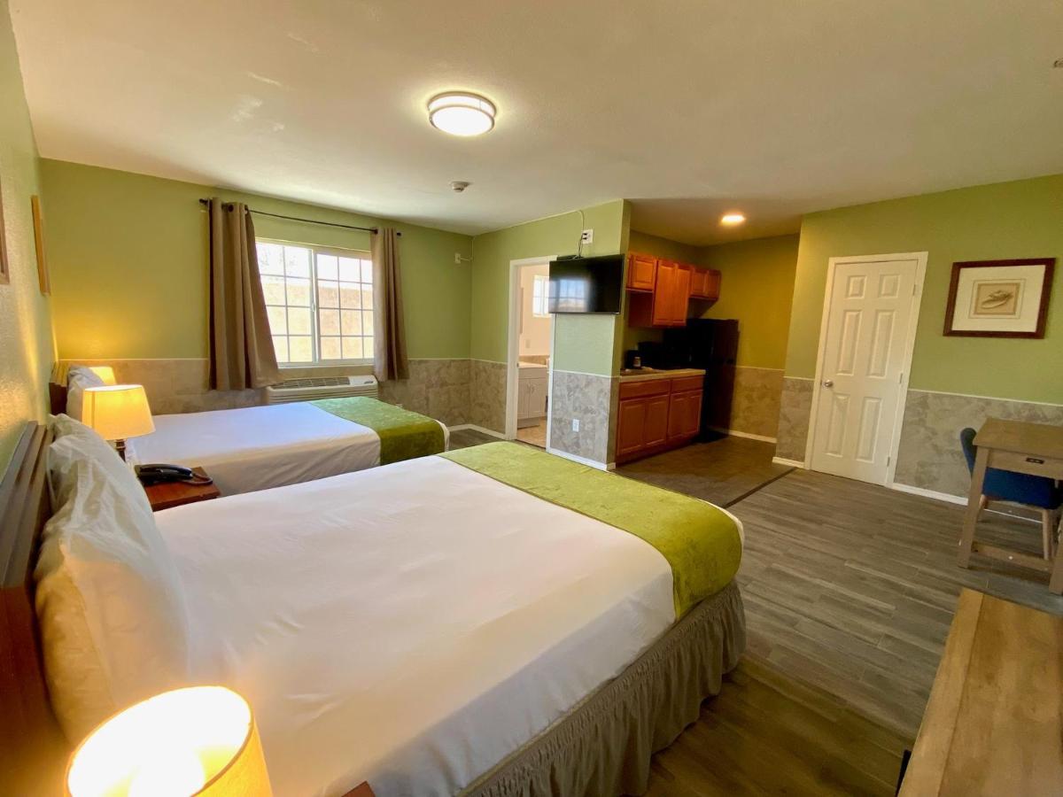 Europa Inn & Suites Desert Hot Springs Zewnętrze zdjęcie